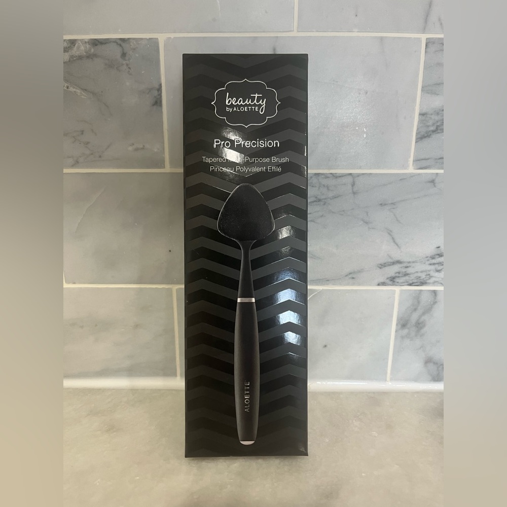 Aloette Beauty Pro Precision Tapered Multi-Purpose Make Up Brush